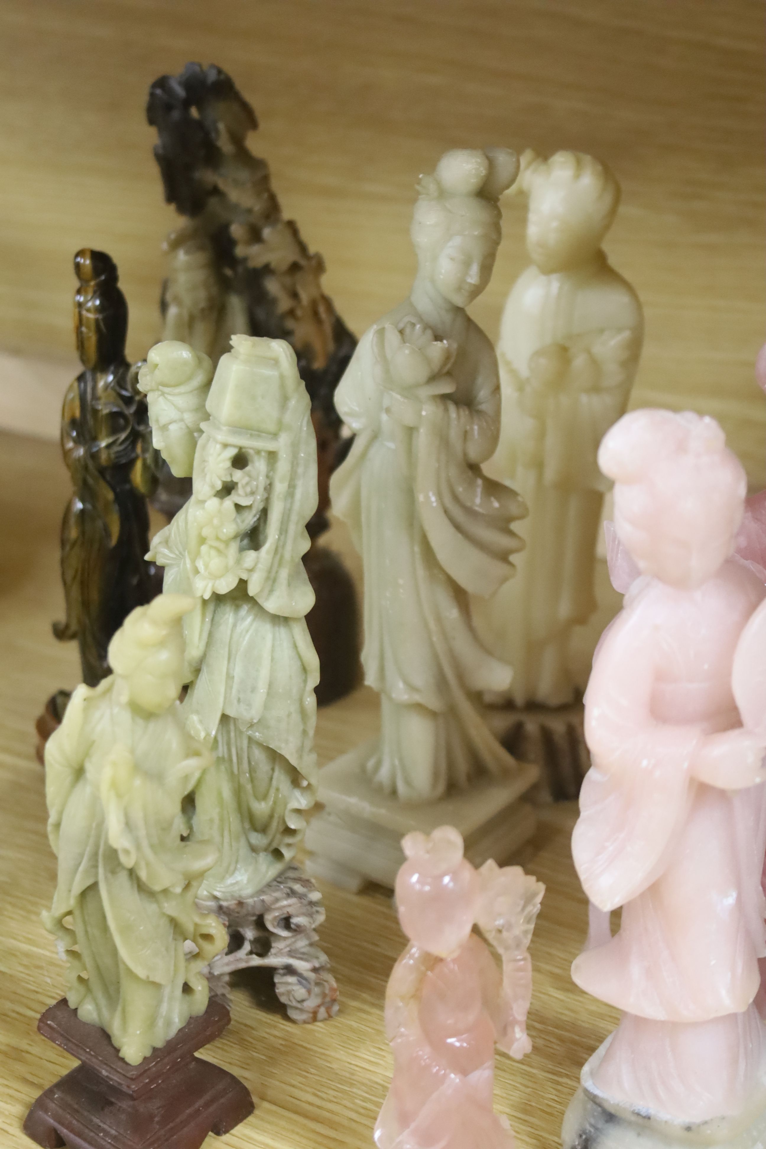 A quantity of Chinese and other carved hardstone figures